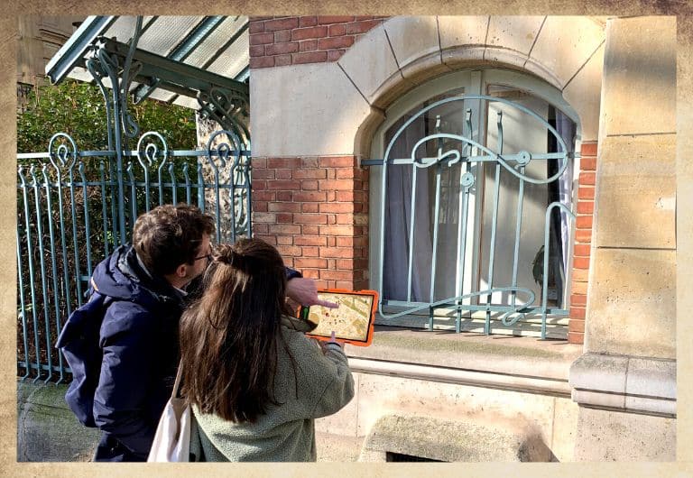 Duo de deux détectives dans le 16ème arrondissement de Paris