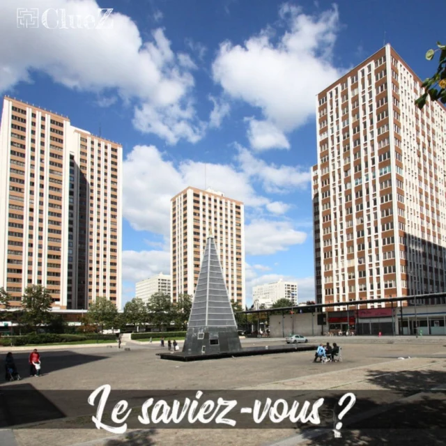 Le Saviez-Vous ? La Place des Fêtes, est un petit coin de paradis souvent méconnu des touristes ! 🌸
-
Nichée à la frontière entre le quartier de la Villette et celui de Belleville, cette place offre une ambiance unique et une histoire fascinante. 📖
-
Elle a été créée au 19ème siècle, lors de l'extension de Paris par Haussmann. À l'époque, elle était connue sous le nom de Place du Marché des Fêtes, car elle abritait un marché populaire et animé. 🏪🛒
-
L'un des éléments les plus remarquables de la Place des Fêtes est sa fontaine monumentale, construite en 1867. Cette fontaine, œuvre de l'architecte Gabriel Davioud, est un véritable bijou d'art néo-baroque. Elle est ornée de sculptures représentant des scènes de fêtes et de divertissements populaires, d'où le nom de la place. 🌊🎨
-
Les bancs autour de la fontaine sont souvent occupés par des groupes de personnes discutant, lisant ou simplement profitant du soleil. 🌞
-
#Paris #PlaceDesFêtes #19èmeArrondissement #Histoire #Culture #Patrimoine #MarcheDesFetes #ClueZ #ClueZParis #LeSaviezVous #Haussmann #Belleville #LaVillette